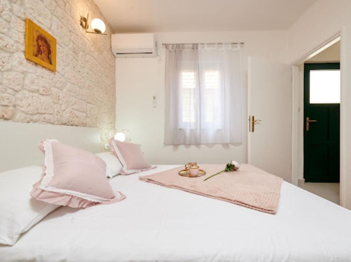 Guesthouse Ana Trogir Old Town Экстерьер фото