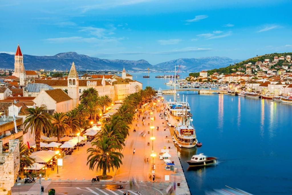 Guesthouse Ana Trogir Old Town Экстерьер фото
