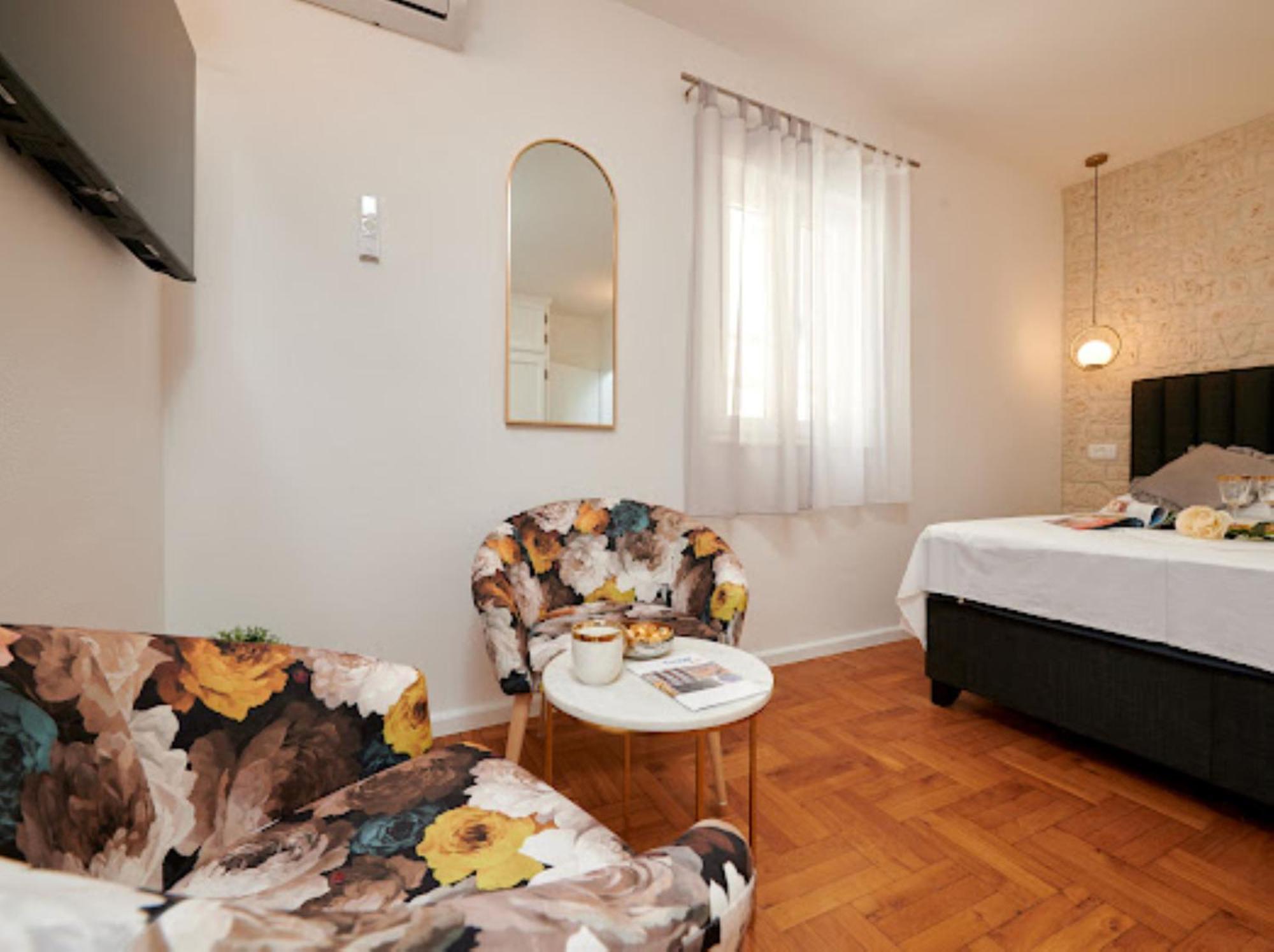 Guesthouse Ana Trogir Old Town Экстерьер фото